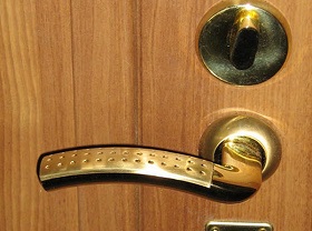 Замена дверной ручки входной двери в Арзамасе